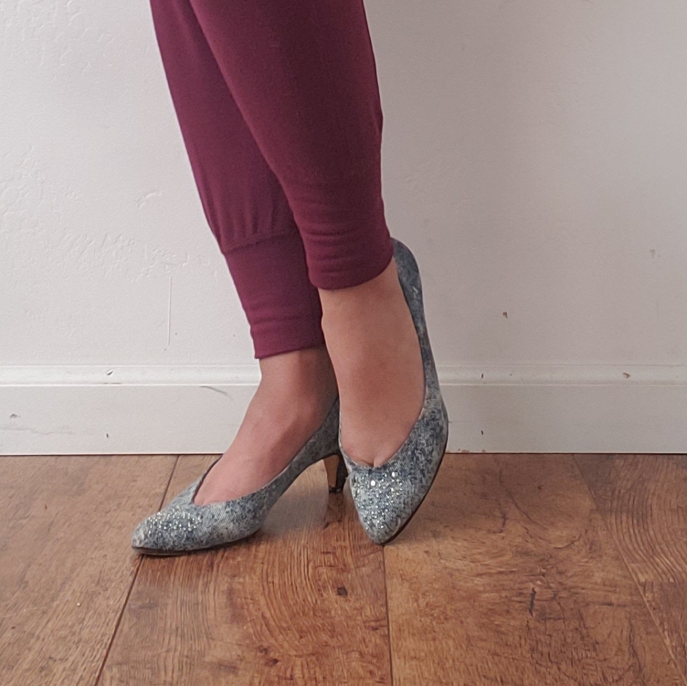 Espanola Jeans Closed Toe Pumps Size 8 1/2 - Picture 3 of 8